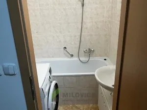 Pronájem bytu 2+kk, Milovice, Topolová, 42 m2