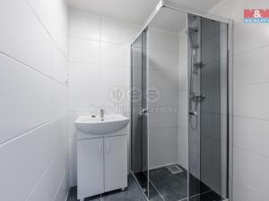 Pronájem bytu 3+1, Karlovy Vary - Stará Role, Hlávkova, 68 m2