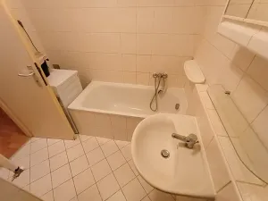 Pronájem bytu 2+kk, Praha - Troja, Hnězdenská, 43 m2