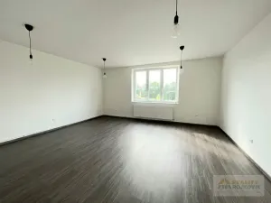 Prodej atypického bytu, Meziměstí, Školní, 112 m2