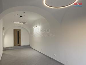 Pronájem obchodního prostoru, Dobruška, nám. F. L. Věka, 41 m2