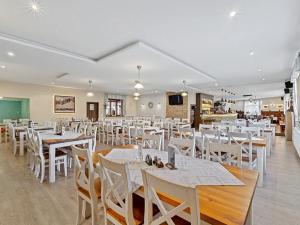 Prodej restaurace, Český Šternberk, 750 m2