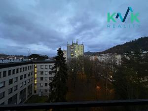 Prodej bytu 2+1, Karlovy Vary, Krymská, 52 m2