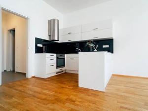 Pronájem bytu 2+kk, Praha - Holešovice, Ovenecká, 54 m2