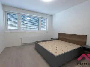 Pronájem bytu 2+kk, Praha - Holešovice, V háji, 54 m2