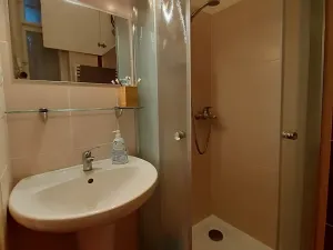 Pronájem bytu 2+kk, Praha - Bubeneč, Šmeralova, 56 m2