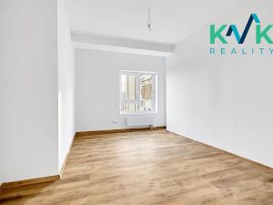 Prodej bytu 3+kk, Karlovy Vary, Dubová, 73 m2