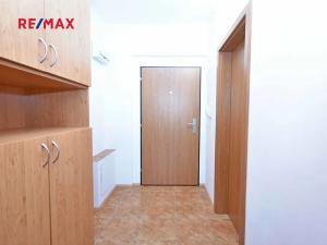 Pronájem bytu 1+kk, Praha - Horní Počernice, Otovická, 28 m2