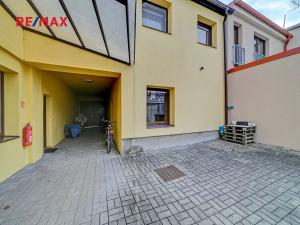 Pronájem bytu 1+kk, Poděbrady, Husova, 33 m2