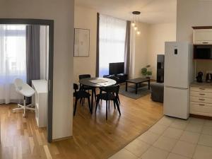 Pronájem bytu 3+kk, Praha - Vinohrady, Na Kozačce, 60 m2