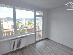 Prodej bytu 2+1, Děčín, Žerotínova, 69 m2