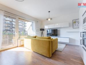 Pronájem bytu 1+kk, Praha - Hloubětín, Laponská, 38 m2