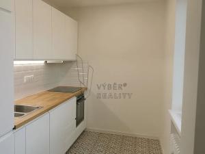 Prodej bytu 1+kk, Praha - Chodov, Valentova, 31 m2