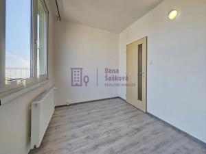 Pronájem bytu 2+kk, Jindřichův Hradec, sídliště Vajgar, 34 m2