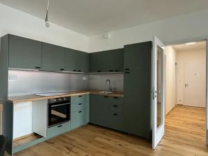 Pronájem bytu 2+kk, Praha - Nusle, 56 m2