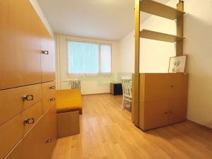 Pronájem bytu 1+kk, Praha - Strašnice, Srbínská, 25 m2