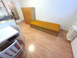 Pronájem bytu 1+kk, Praha - Strašnice, Srbínská, 25 m2