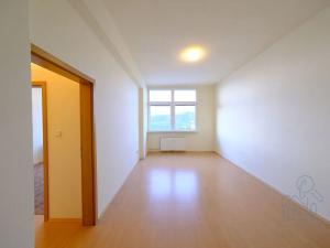 Pronájem bytu 2+kk, Zruč nad Sázavou, náměstí Míru, 48 m2