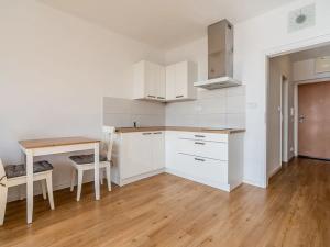 Prodej bytu 1+kk, Praha - Troja, Hnězdenská, 38 m2