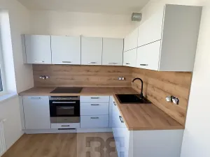 Pronájem bytu 2+kk, Kladno, Bohumila Landy, 62 m2