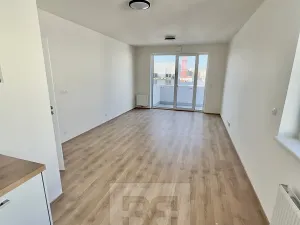 Pronájem bytu 2+kk, Kladno, Bohumila Landy, 62 m2