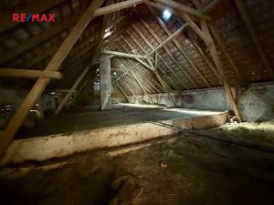 Prodej rodinného domu, Kožlany, Na Mazancích, 200 m2