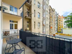 Pronájem bytu 1+1, Praha - Smíchov, Zborovská, 31 m2