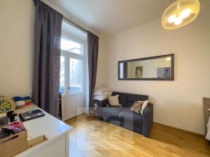Pronájem bytu 1+1, Praha - Smíchov, Zborovská, 31 m2