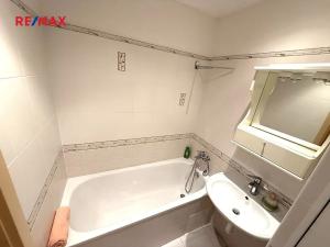 Pronájem bytu 2+kk, Praha - Záběhlice, Jetelová, 39 m2