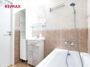 Prodej bytu 4+kk, Praha - Řepy, Nevanova, 88 m2