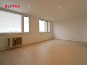 Pronájem bytu 1+kk, Praha - Černý Most, Doležalova, 34 m2