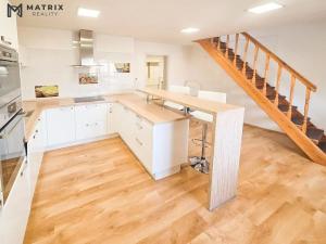 Pronájem bytu 3+kk, Praha - Vršovice, Vršovické náměstí, 140 m2