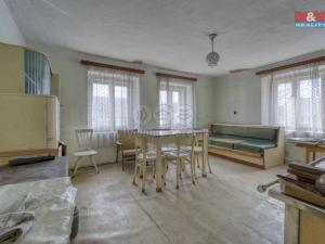 Prodej rodinného domu, Kněževes, Pražská, 67 m2