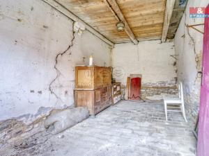 Prodej rodinného domu, Kněževes, Pražská, 67 m2