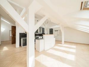 Pronájem bytu 4+kk, Praha - Smíchov, Malátova, 170 m2