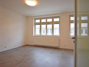 Pronájem bytu 2+kk, Praha - Strašnice, U trati, 55 m2