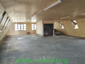 Pronájem skladu, Straky, 850 m2