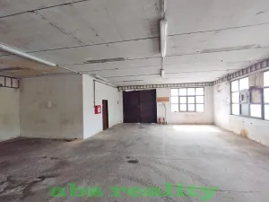 Pronájem skladu, Straky, 850 m2