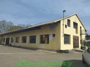 Pronájem skladu, Straky, 850 m2