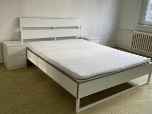 Pronájem bytu 2+1, Kroměříž, Velehradská, 56 m2
