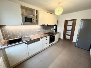 Pronájem bytu 2+1, Lovosice, Nádražní, 65 m2