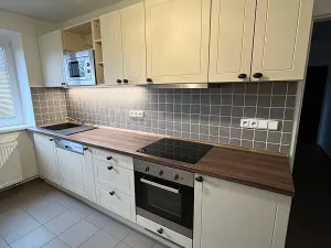 Pronájem bytu 2+1, Lovosice, Nádražní, 65 m2