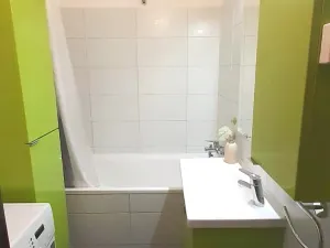 Pronájem bytu 2+kk, Praha - Záběhlice, Škábova, 46 m2