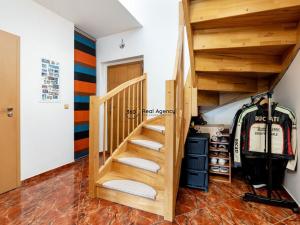 Prodej rodinného domu, Ohrobec, Průběžná, 159 m2