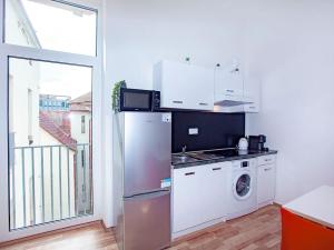 Pronájem činžovního domu, Praha - Karlín, 350 m2