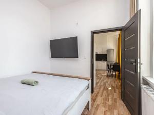 Pronájem činžovního domu, Praha - Karlín, 350 m2