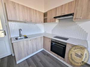 Pronájem bytu 2+1, Praha - Břevnov, Nad Závěrkou, 56 m2