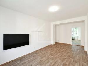 Pronájem bytu 2+1, Praha - Žižkov, Na vrcholu, 52 m2