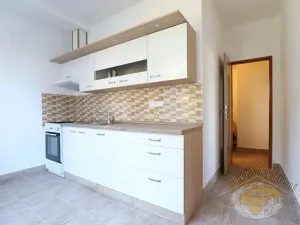 Pronájem bytu 2+1, Praha - Hloubětín, Poděbradská, 55 m2