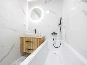 Prodej bytu 3+kk, Praha - Kobylisy, Frýdlantská, 70 m2
